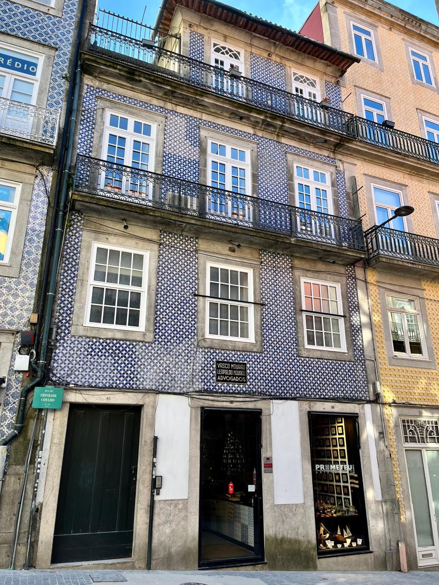 Апартаменты Historical Penthouse At Cardosas Block Порту Экстерьер фото