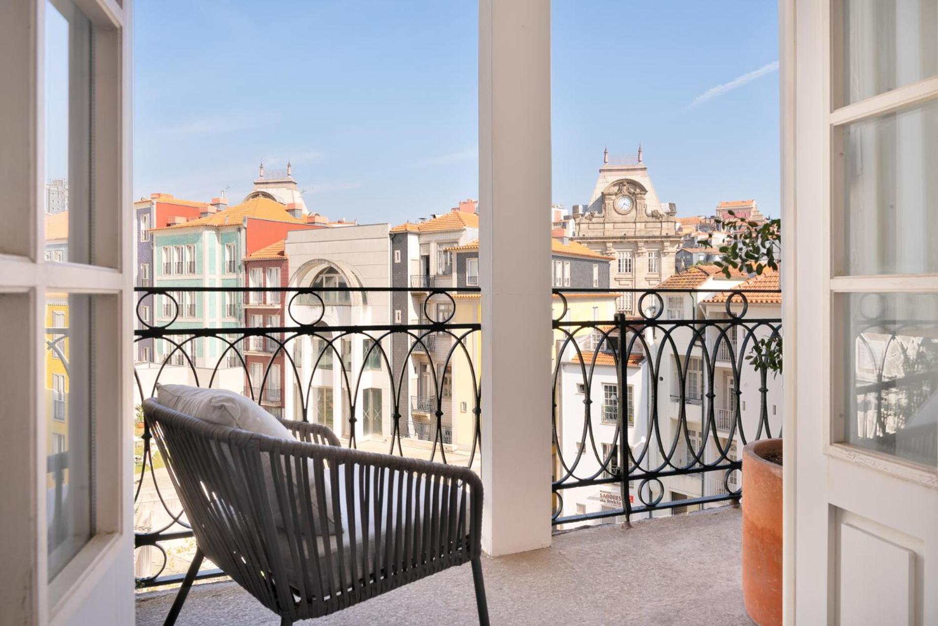 Апартаменты Historical Penthouse At Cardosas Block Порту Экстерьер фото